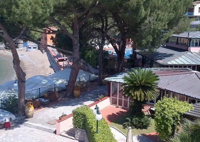Fiascherino Otel