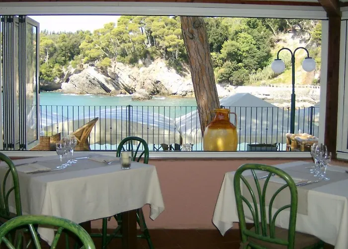 Hotel Fiascherino 3*